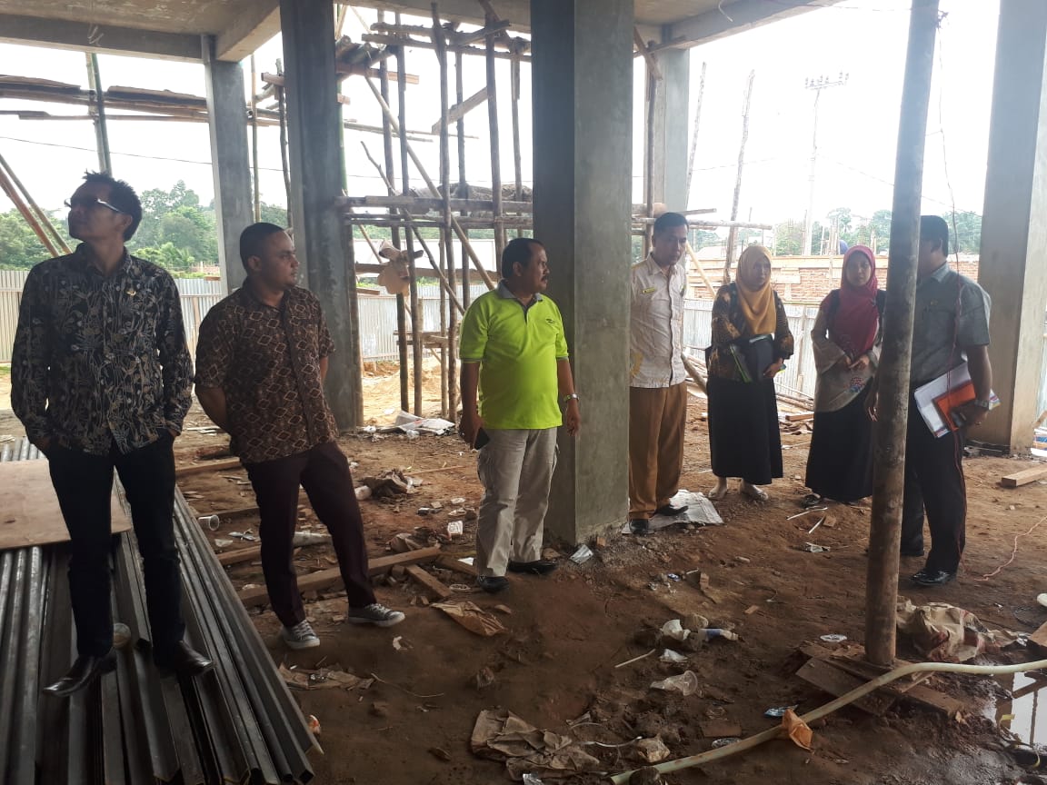 Pemantauan Langsung dari Dinas Lingkungan Hidup Pesisir Selatan tentang  Pengelolaan Limbah yang ada