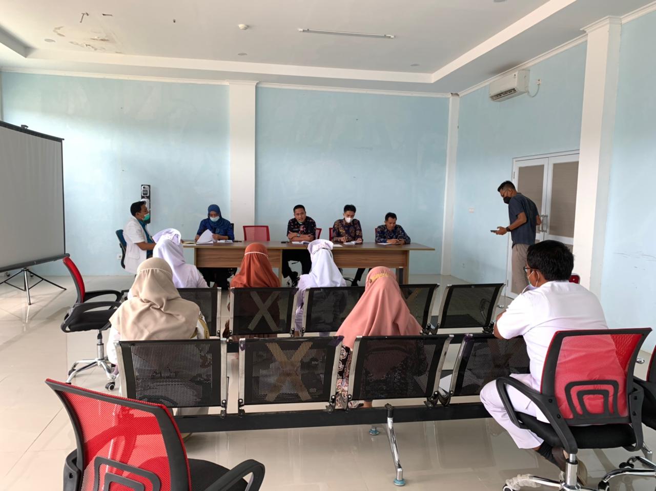 Rapat persiapan pelayanan prima dan akreditasi RSUD Tapan