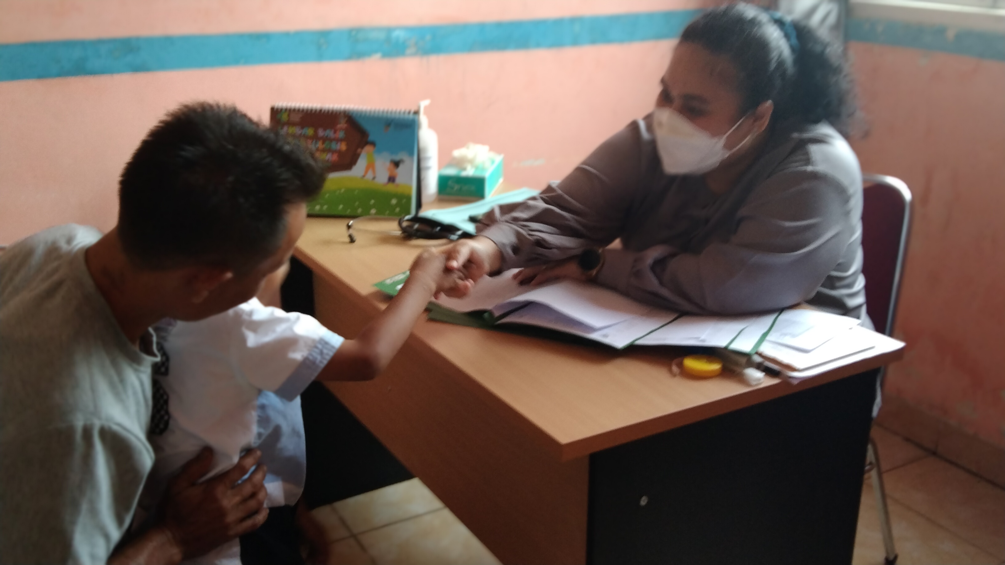 Dokter Spesialis  Anak di RSUD Tapan siap Melayani Pasien Semaksimal Mungkin