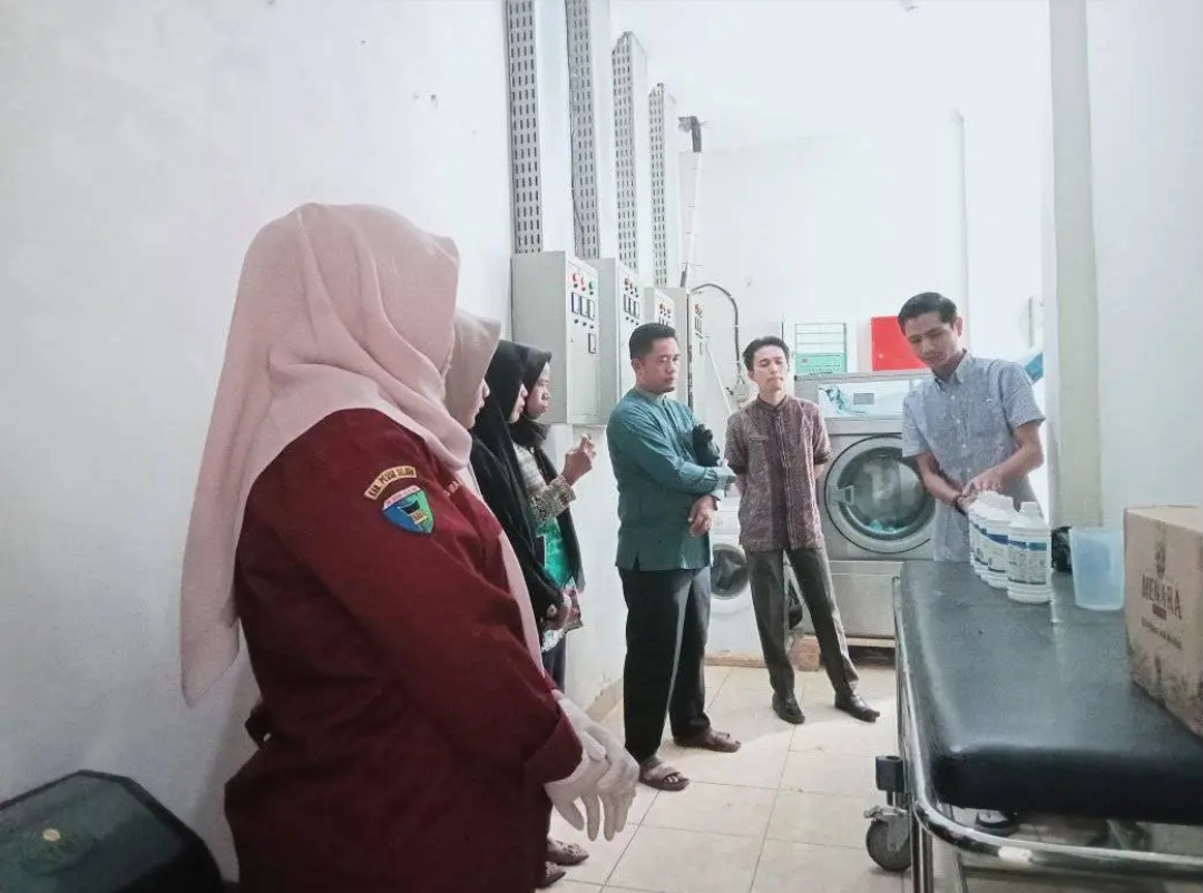 Sosialisasi Pengenalan Bahan Cuci Linen oleh PT. Raqila Tekno Medika Di RSUD Tapan